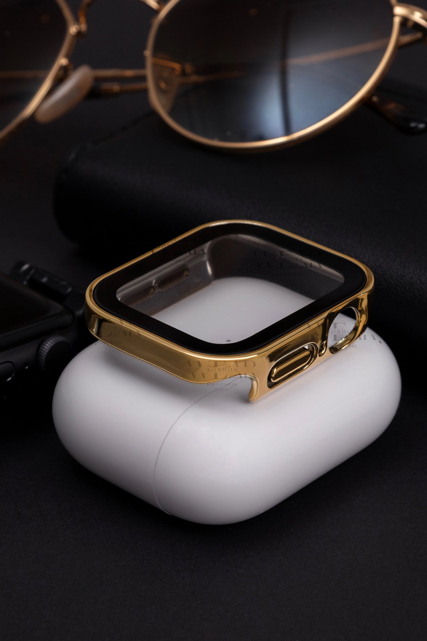 Apple Watch Uyumlu Kasa ve Ekran Koruyucu Su Geçirmez Kılıf – Gold Renk